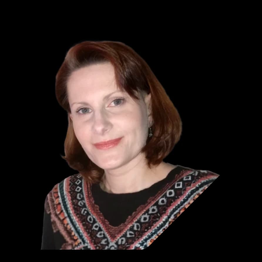 Portrait of Bianca Globisch against a black geometric background