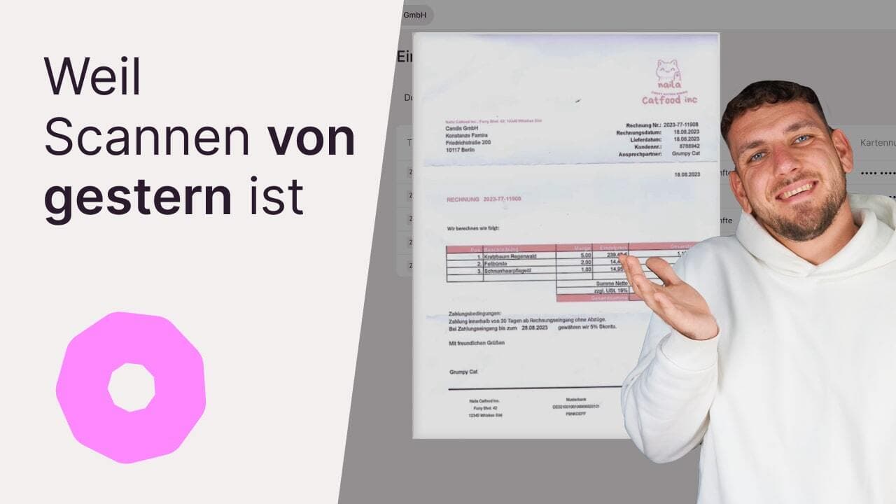 Schriftzug „Weil Scannen von gestern ist“ neben einer Rechnung und einem Mann vor einer digitalen Buchhaltungsoberfläche.